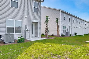 3 Mi to Shore: Family Townhome in Surfside Beach
