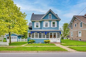 Walk to St Lawrence River: Clayton Apt w/ Porch!