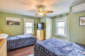 Walk to St Lawrence River: Clayton Apt w/ Porch!
