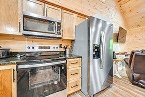 Near Mammoth Cave: Family-friendly Cabin w/ Patio!