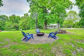 Near Mammoth Cave: Family-friendly Cabin w/ Patio!