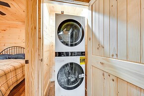 Near Mammoth Cave: Family-friendly Cabin w/ Patio!