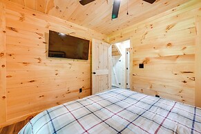 Near Mammoth Cave: Family-friendly Cabin w/ Patio!
