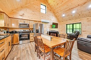 Near Mammoth Cave: Family-friendly Cabin w/ Patio!