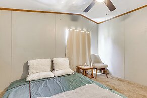13 Mi to Okc: Edmond Home w/ Pool Access!