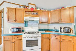 13 Mi to Okc: Edmond Home w/ Pool Access!