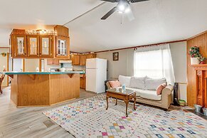 13 Mi to Okc: Edmond Home w/ Pool Access!