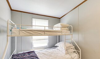 13 Mi to Okc: Edmond Home w/ Pool Access!