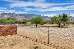 7 Mi to Catalina State Park: Home w/ Mountain View