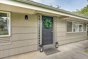 1 Mi to UO Campus - Family Home w/ Pool Table!