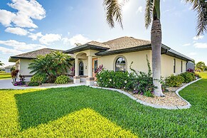 Near Golf & Beaches: Luxe Home in Rotonda West!