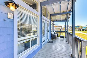 Walk to Beach: Ocean-view Home w/ Deck in Freeport
