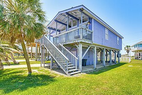Walk to Beach: Ocean-view Home w/ Deck in Freeport
