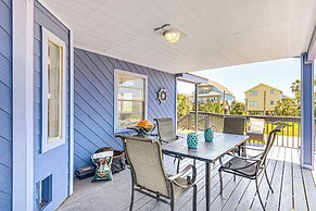 Walk to Beach: Ocean-view Home w/ Deck in Freeport