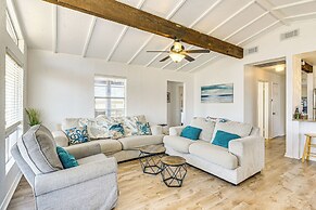 Walk to Beach: Ocean-view Home w/ Deck in Freeport