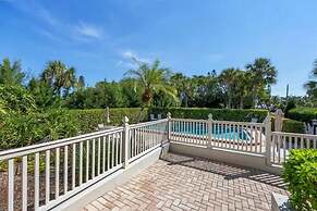 Luxury Beachfront Retreat in Longboat Key