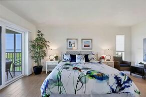 Luxury Beachfront Retreat in Longboat Key