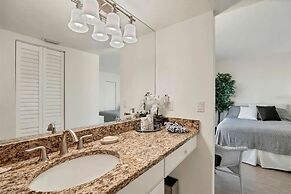 Luxury Beachfront Retreat in Longboat Key