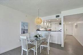 Luxury Beachfront Retreat in Longboat Key