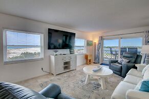 560 El Matador 2 Bedroom Condo