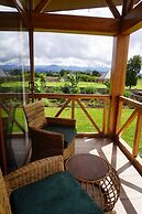 Moyoni Africa Lodge & Tours