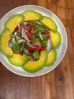 Moyoni Africa Lodge & Tours