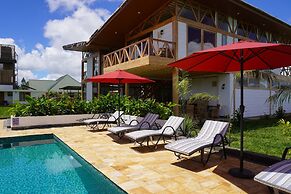 Moyoni Africa Lodge & Tours