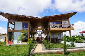 Moyoni Africa Lodge & Tours