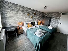 Bright & Modern 1-bedroom Flat in Central Brighton 2 Single Beds Walk