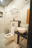 Bhopal Inn by Ten On Ten Stays