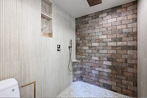 Sand Bar Resort in Suring