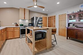 Sand Bar Resort in Suring