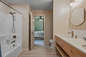 Sand Bar Resort in Suring