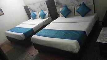 Hotel Delhi Empire dx