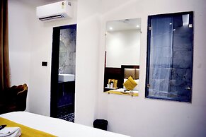 Hotel Delhi Empire dx