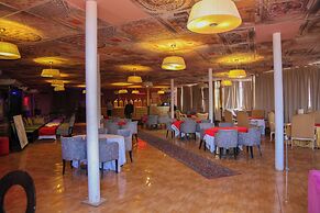 Hotel Tazi-Traditional Riad