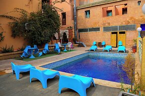 Hotel Tazi-Traditional Riad