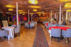 Hotel Tazi-Traditional Riad