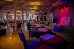 Hotel Tazi-Traditional Riad