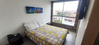 Mingle with the beautiful Paisas