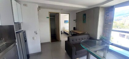 Mingle with the beautiful Paisas