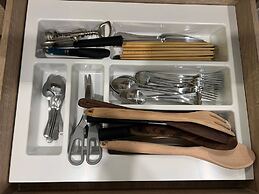 Modern-cozy 2bedrooms Plus 2bathrooms at the Swan Lake Khao Yai Nation