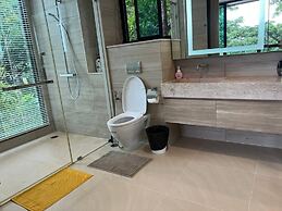 Modern-cozy 2bedrooms Plus 2bathrooms at the Swan Lake Khao Yai Nation