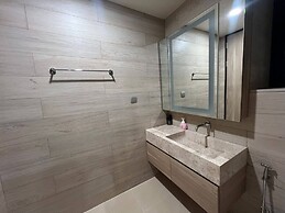 Modern-cozy 2bedrooms Plus 2bathrooms at the Swan Lake Khao Yai Nation