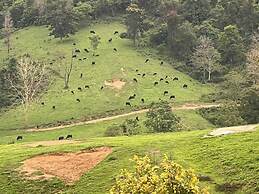 Modern-cozy 2bedrooms Plus 2bathrooms at the Swan Lake Khao Yai Nation