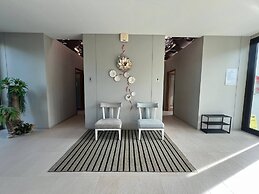 Modern-cozy 2bedrooms Plus 2bathrooms at the Swan Lake Khao Yai Nation