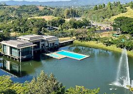 Modern-cozy 2bedrooms Plus 2bathrooms at the Swan Lake Khao Yai Nation