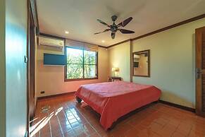 6BR Luxury Retreat in Layan Phuket V159