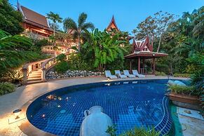 6BR Luxury Retreat in Layan Phuket V159
