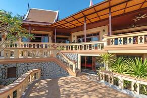 6BR Luxury Retreat in Layan Phuket V159
